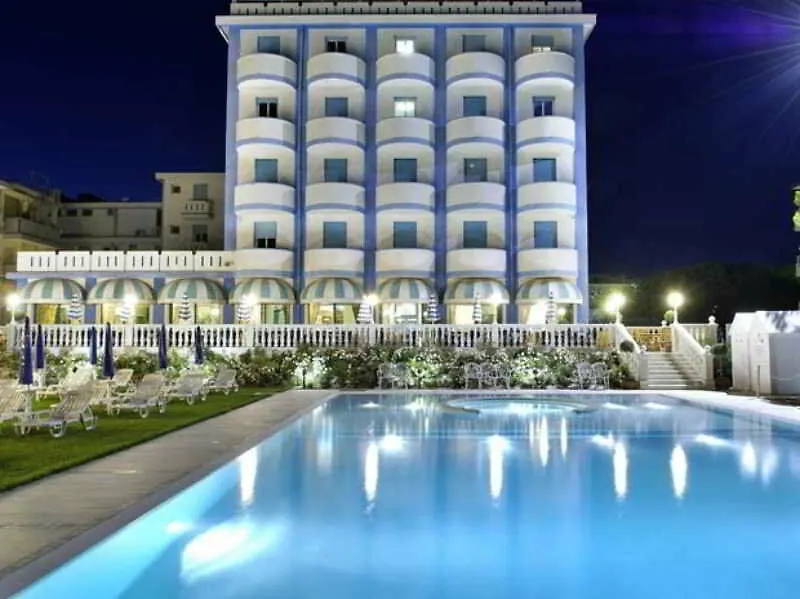 Hotel Le Soleil Lido di Jesolo 4*,